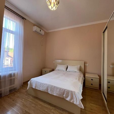 Guest House Mtani Near Colchis Fountain Kutaisi Exterior photo